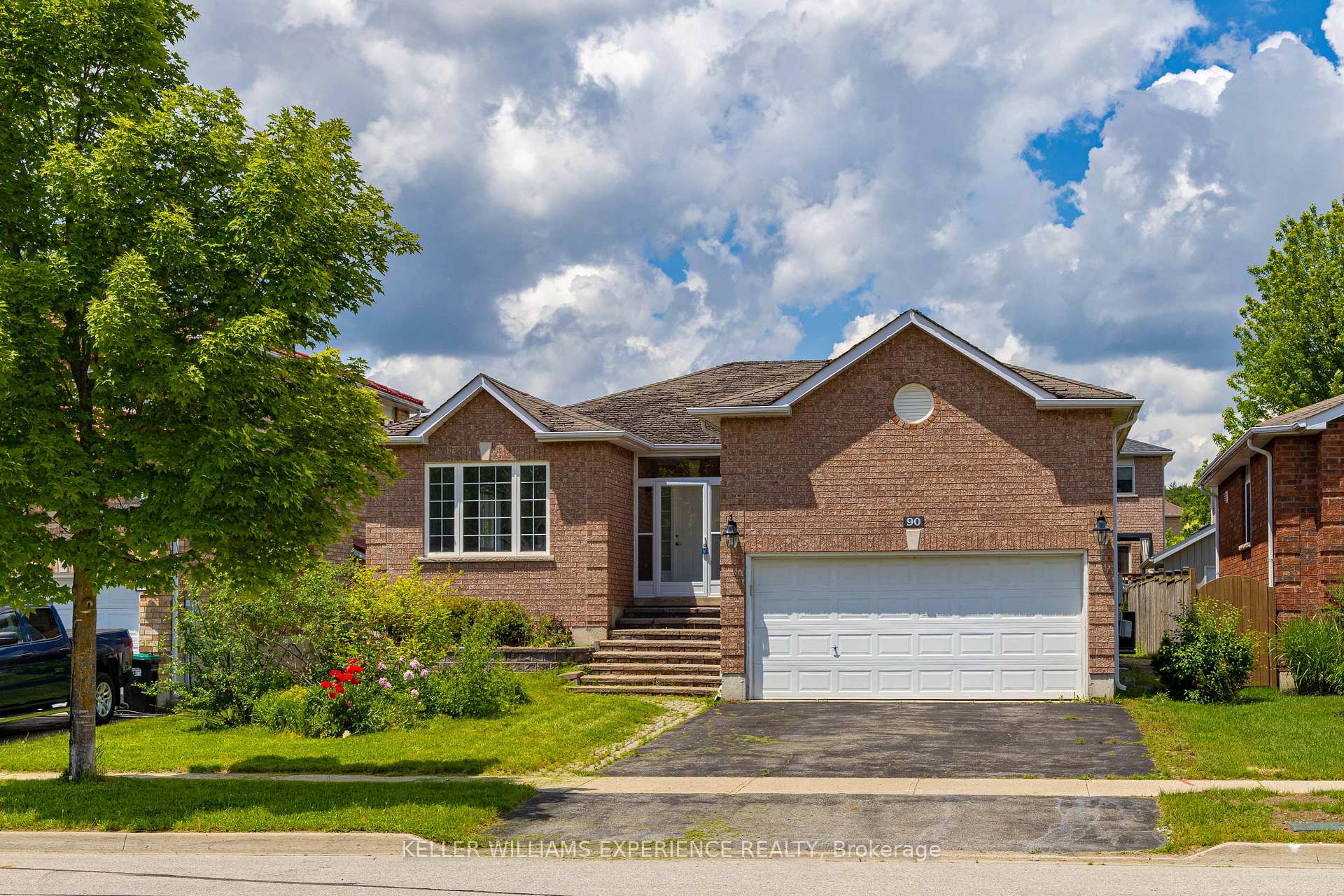 90 Sproule Drive, Barrie, ON L4N 0W6