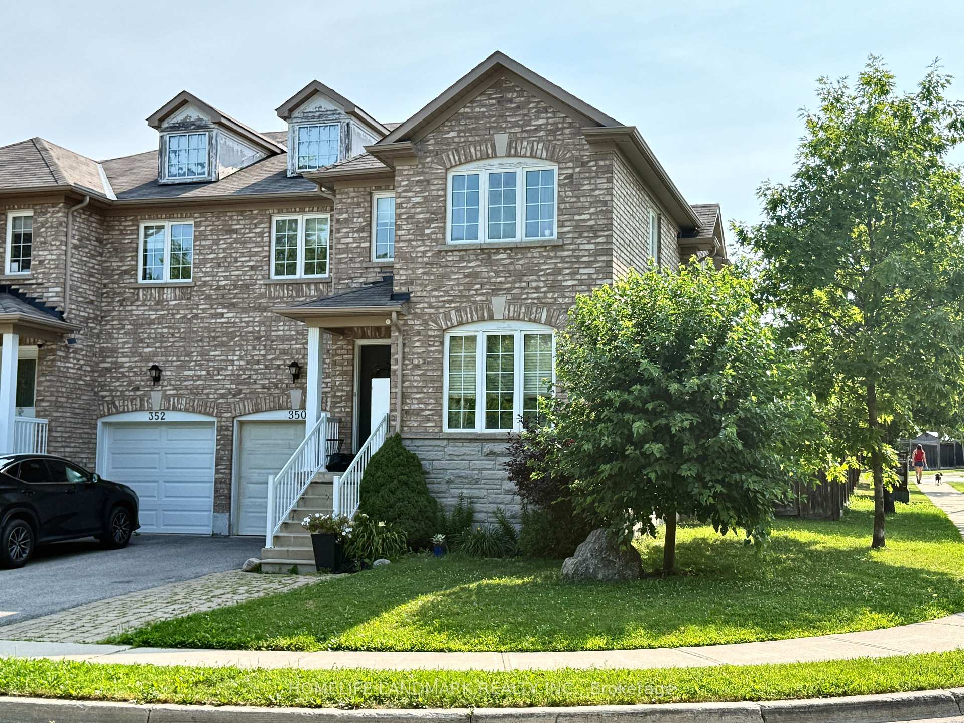 350 Gilpin Drive, Newmarket, ON L3X 3H2