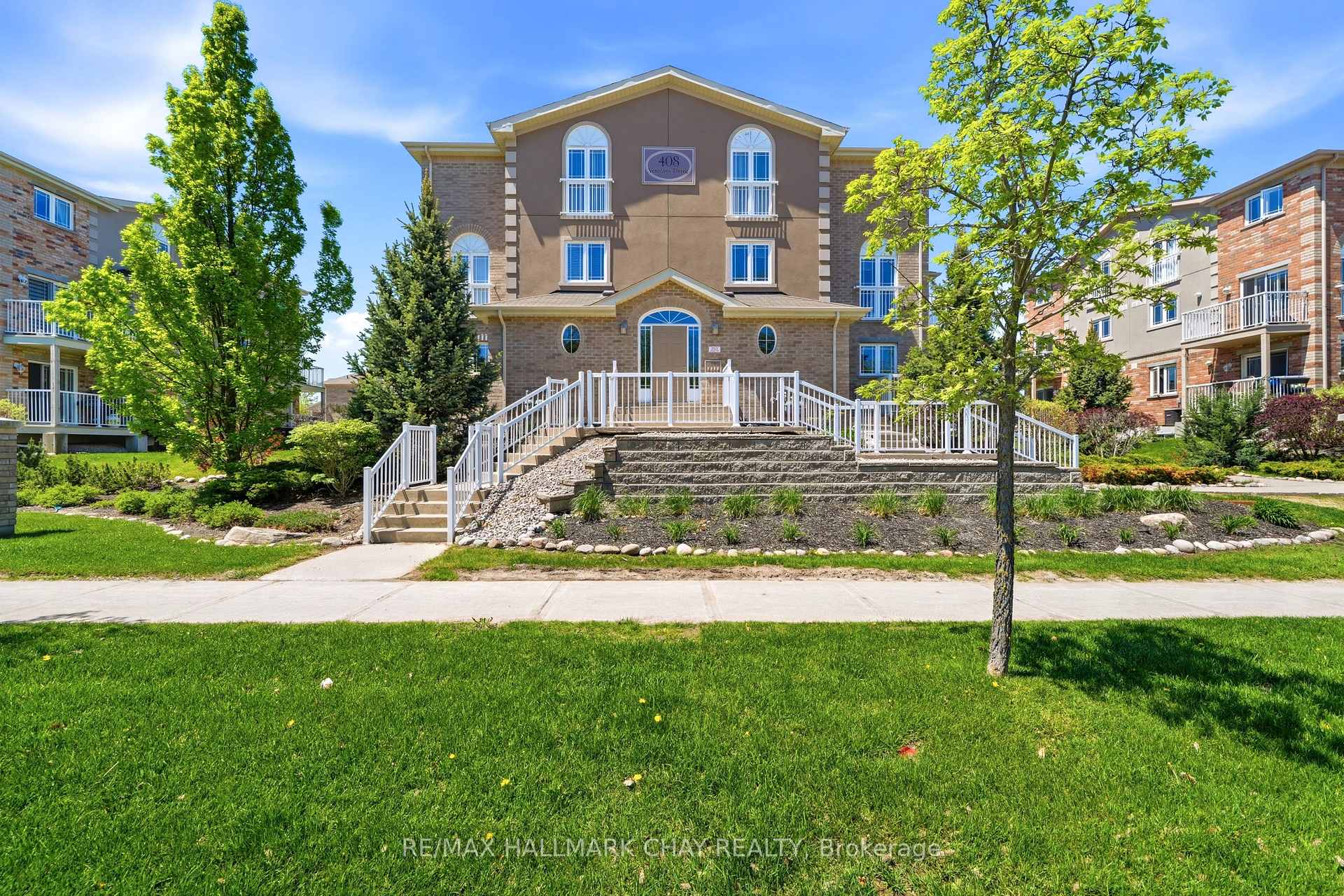 408 Veterans Drive 1, Barrie, ON L4N 9G9
