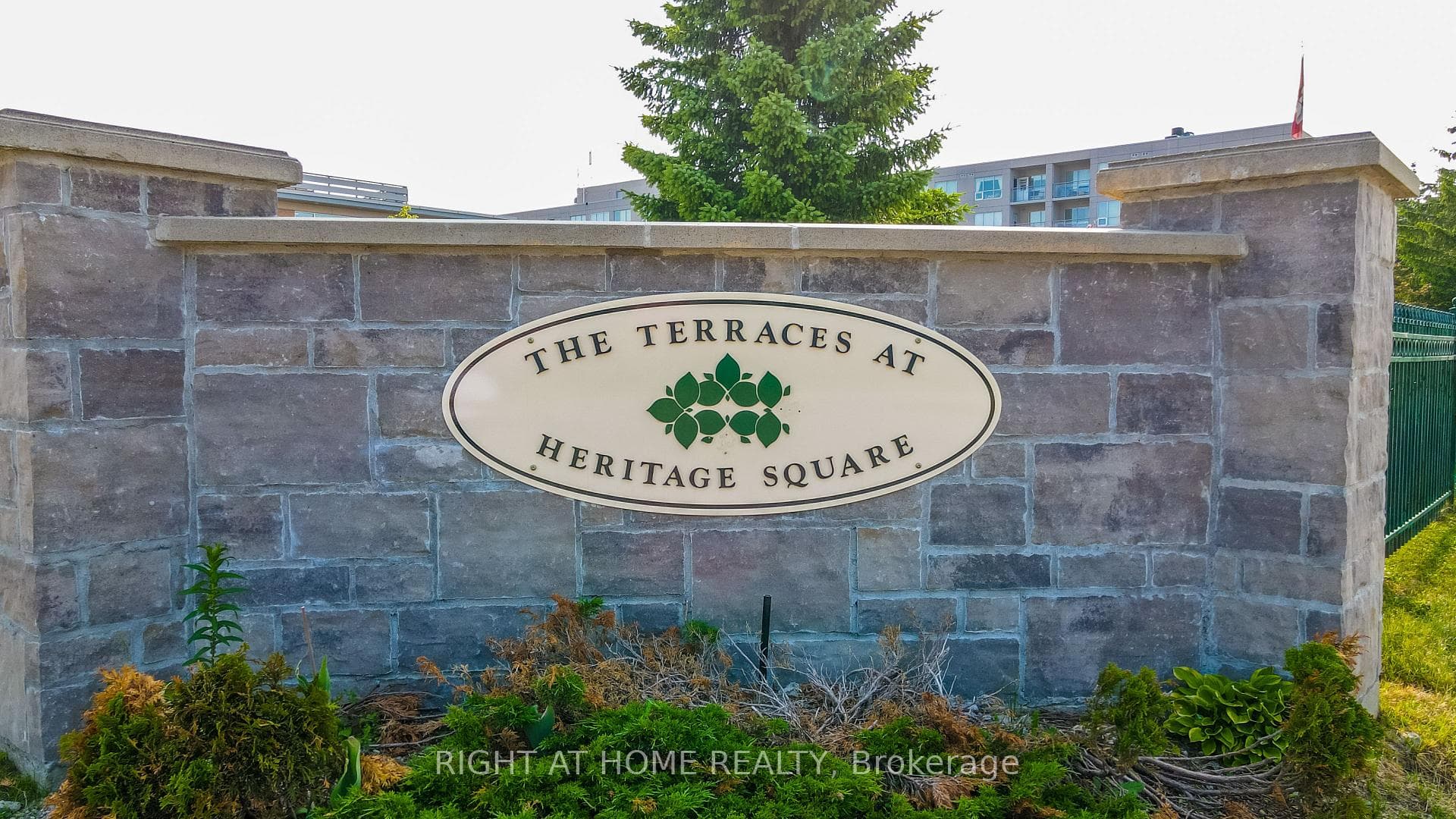 90 Dean Avenue 509, Barrie, ON L4N 0M3