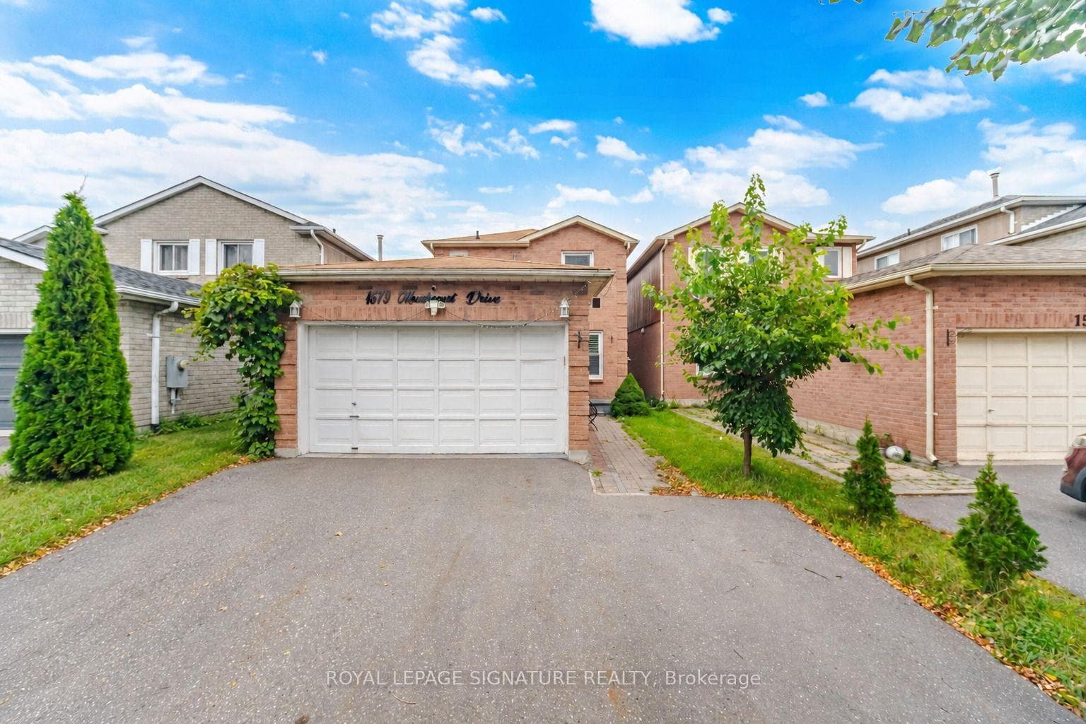 1579 Marshcourt Drive, Pickering, ON L1V 6G5