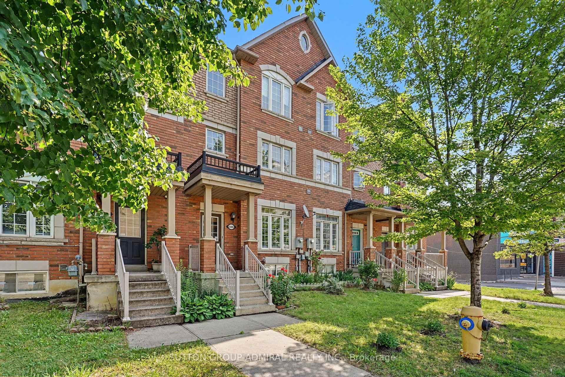 2205 Weston Road 45, Toronto, ON M9N 4A1