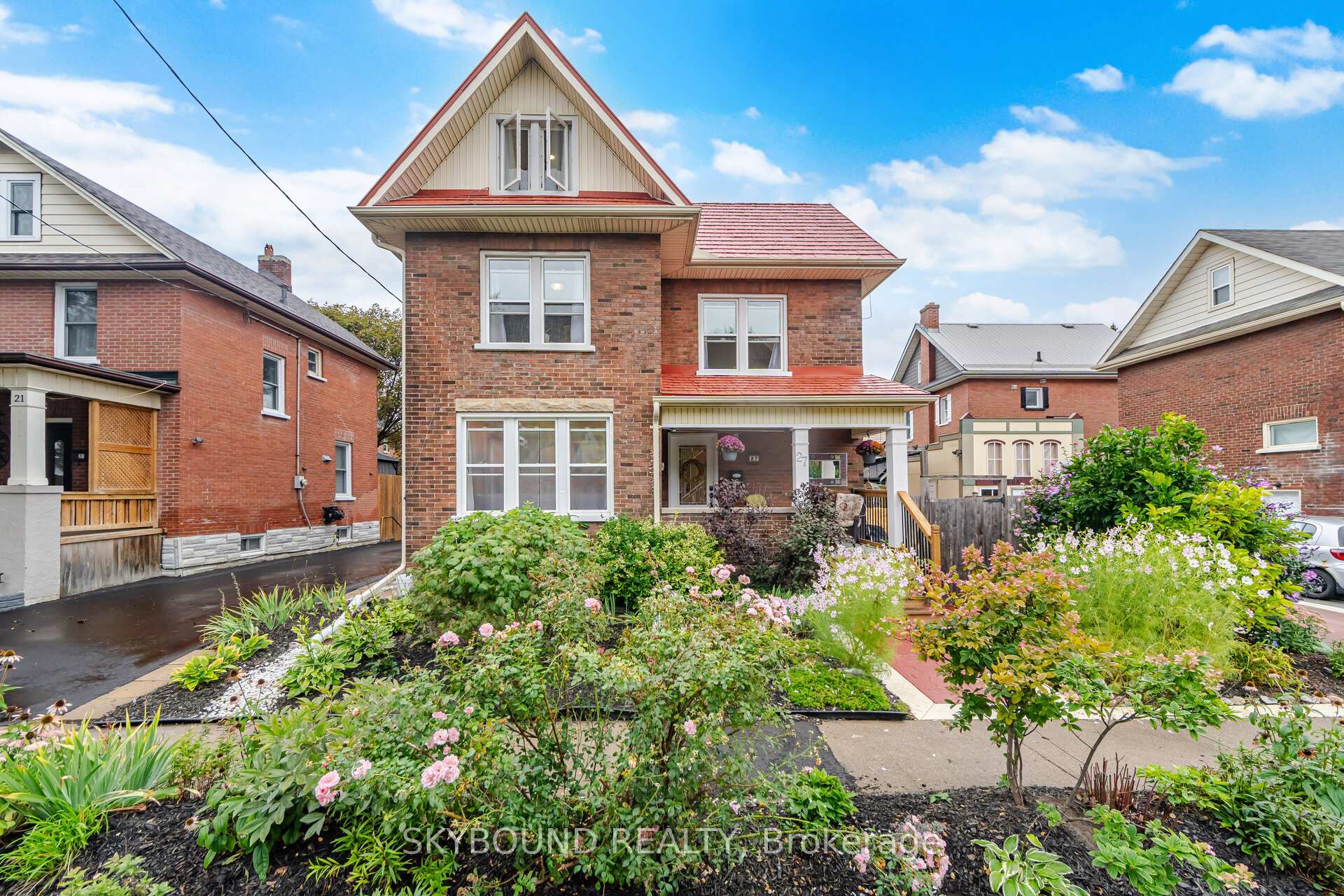27 Rowe Street, Oshawa, ON L1H 5P4