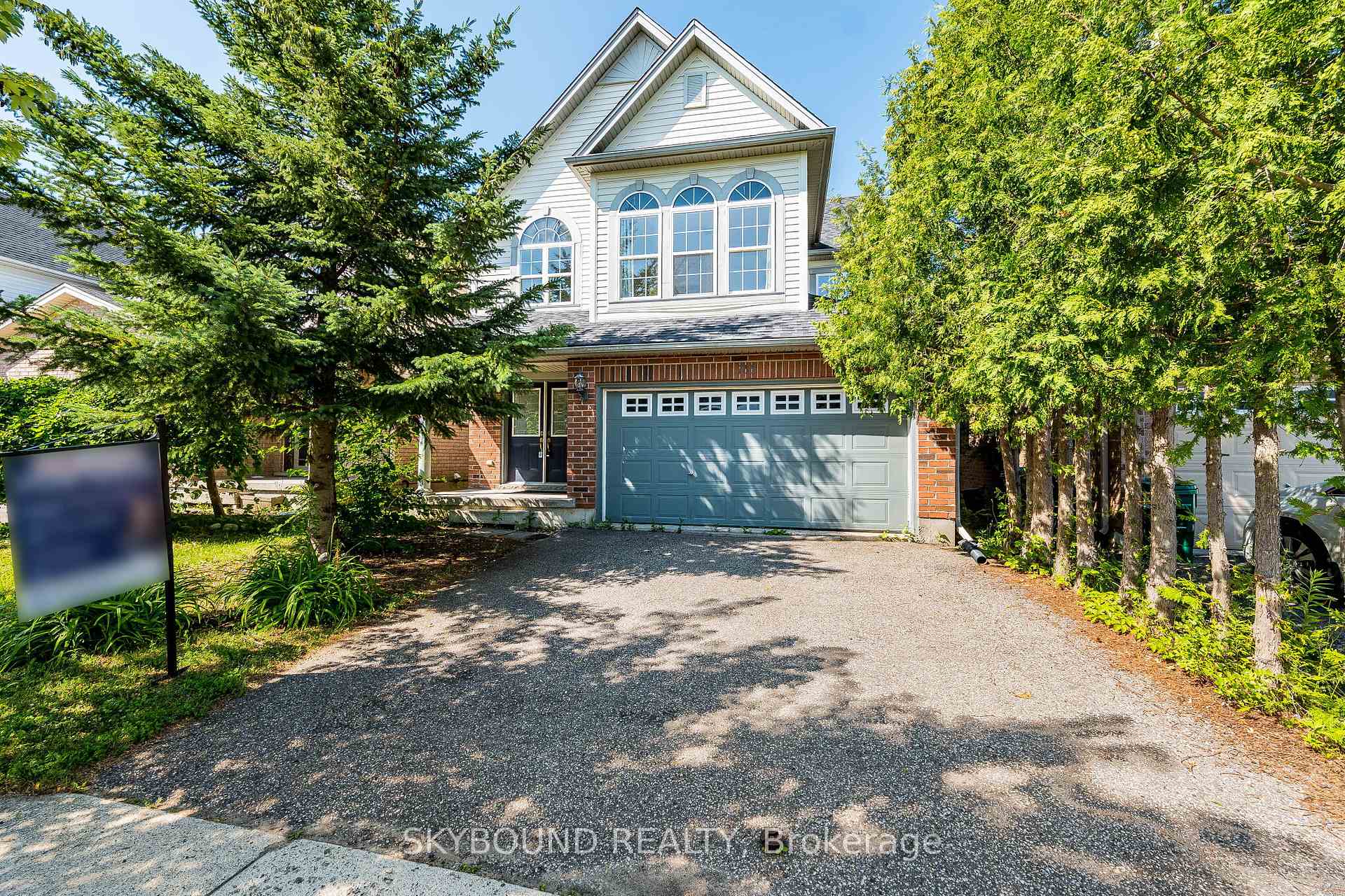 735 Karlsfeld Road, Waterloo, ON N2T 2W4