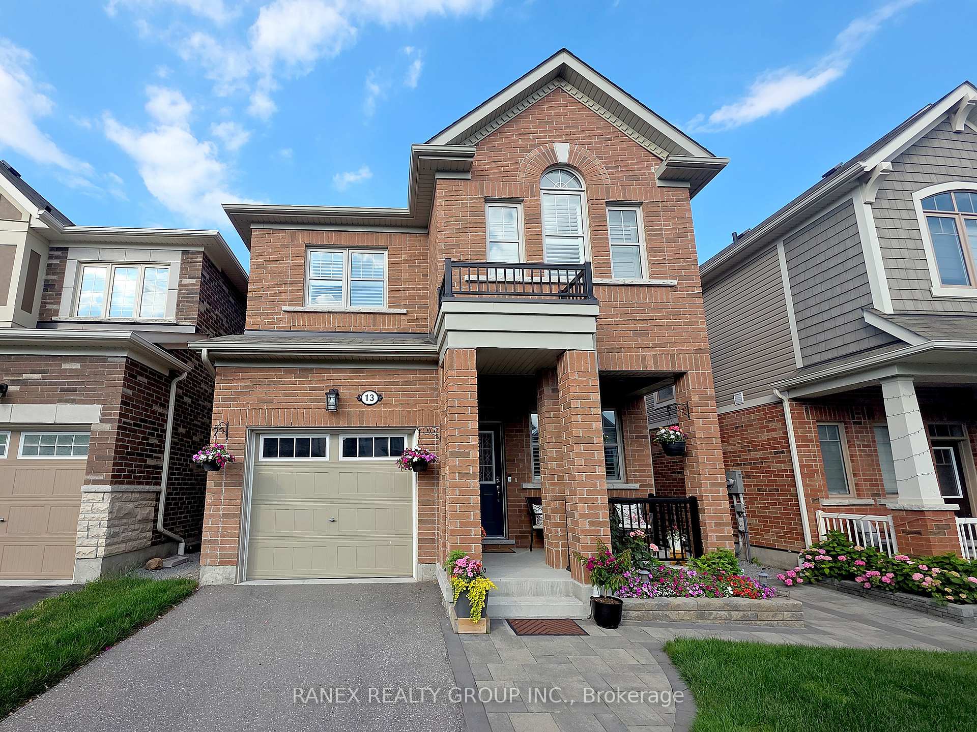 13 Littlebeck Crescent, Whitby, ON L1P 0G3