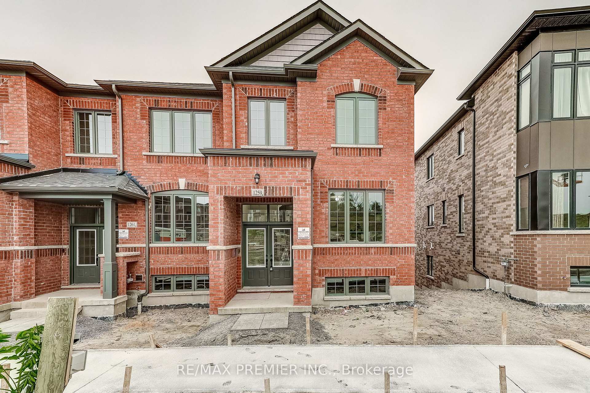 1259 Winding Woods Trail, Pickering, ON L1X 0S3