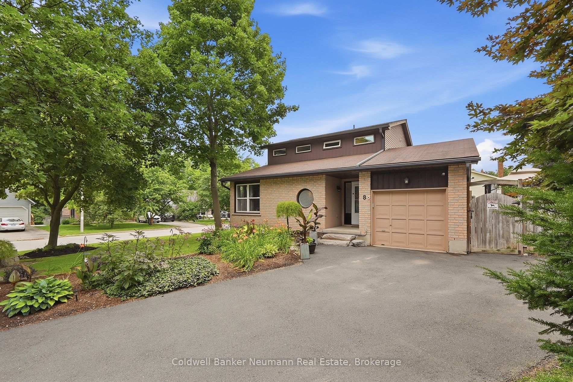 8 Pickwick Place, Guelph, ON N1H 7V8