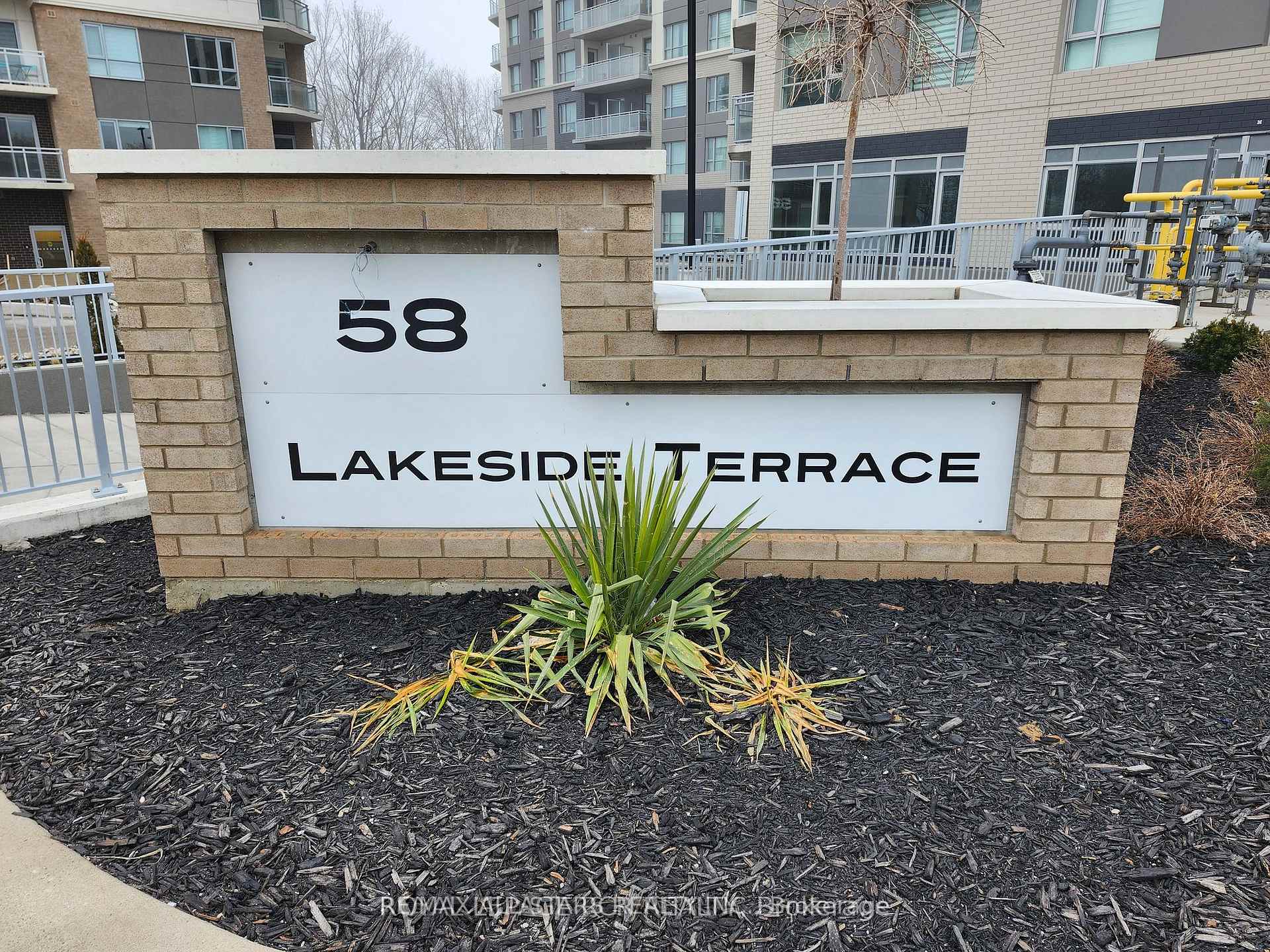 58 LAKESIDE Terrace 601, Barrie, ON L4M 0H9