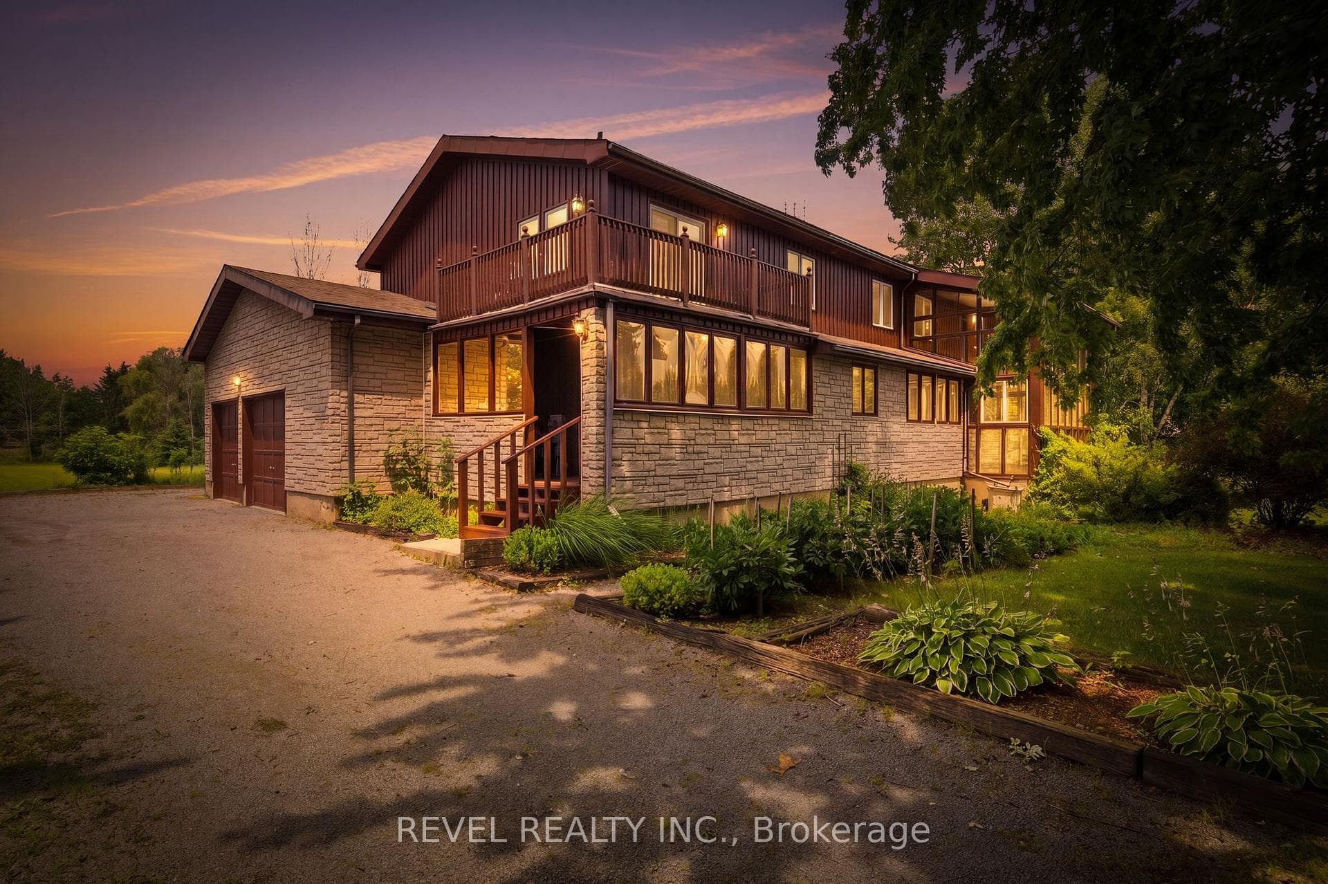 17 Ontoro Boulevard, Ajax, ON L1Z 1X6