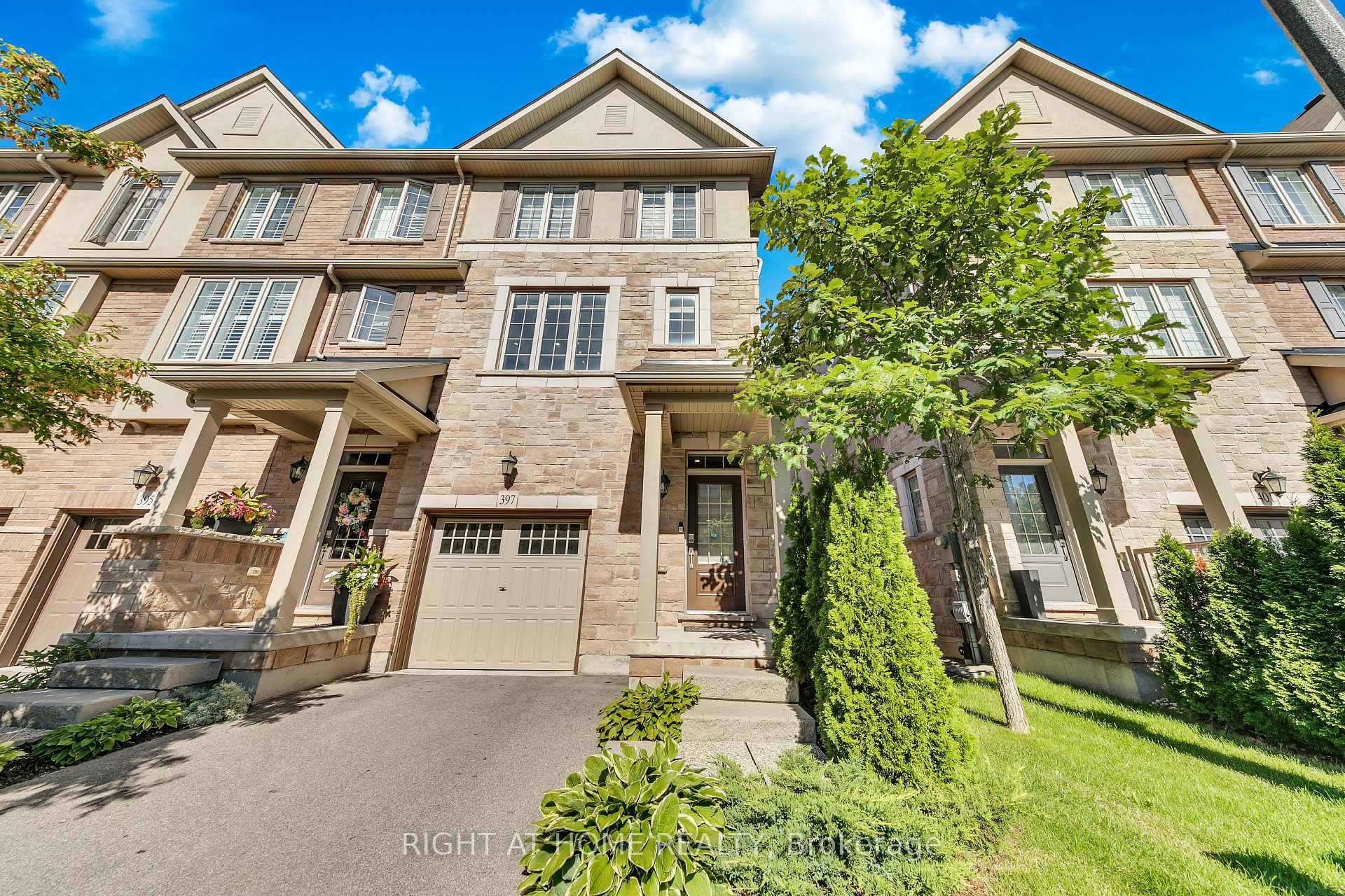 397 Hardwick Common Drive, Oakville, ON L6H 0P7