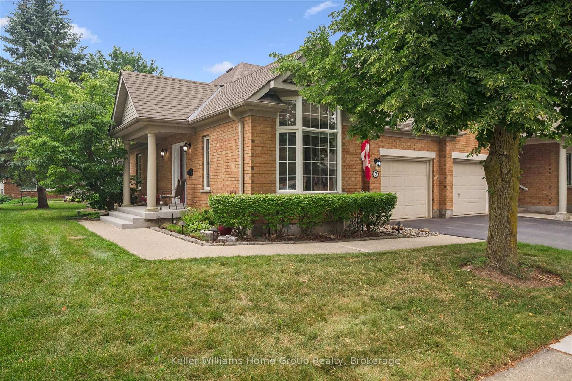 9 Magnolia Lane, Guelph, ON N1G 4X1