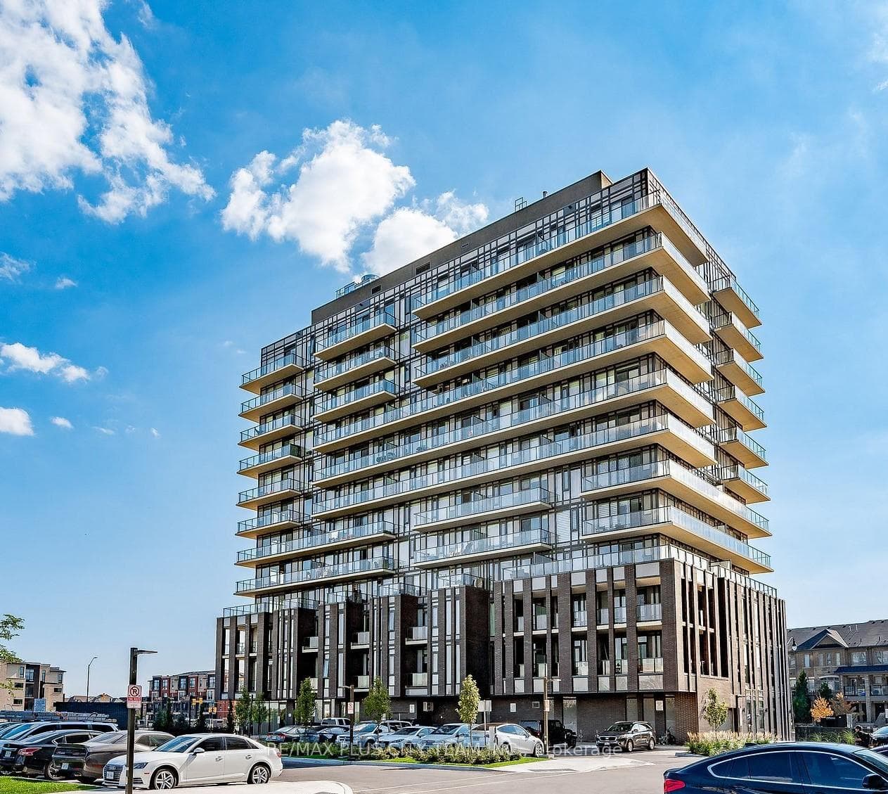 215 Veterans Drive S 103, Brampton, ON L7A 5L6