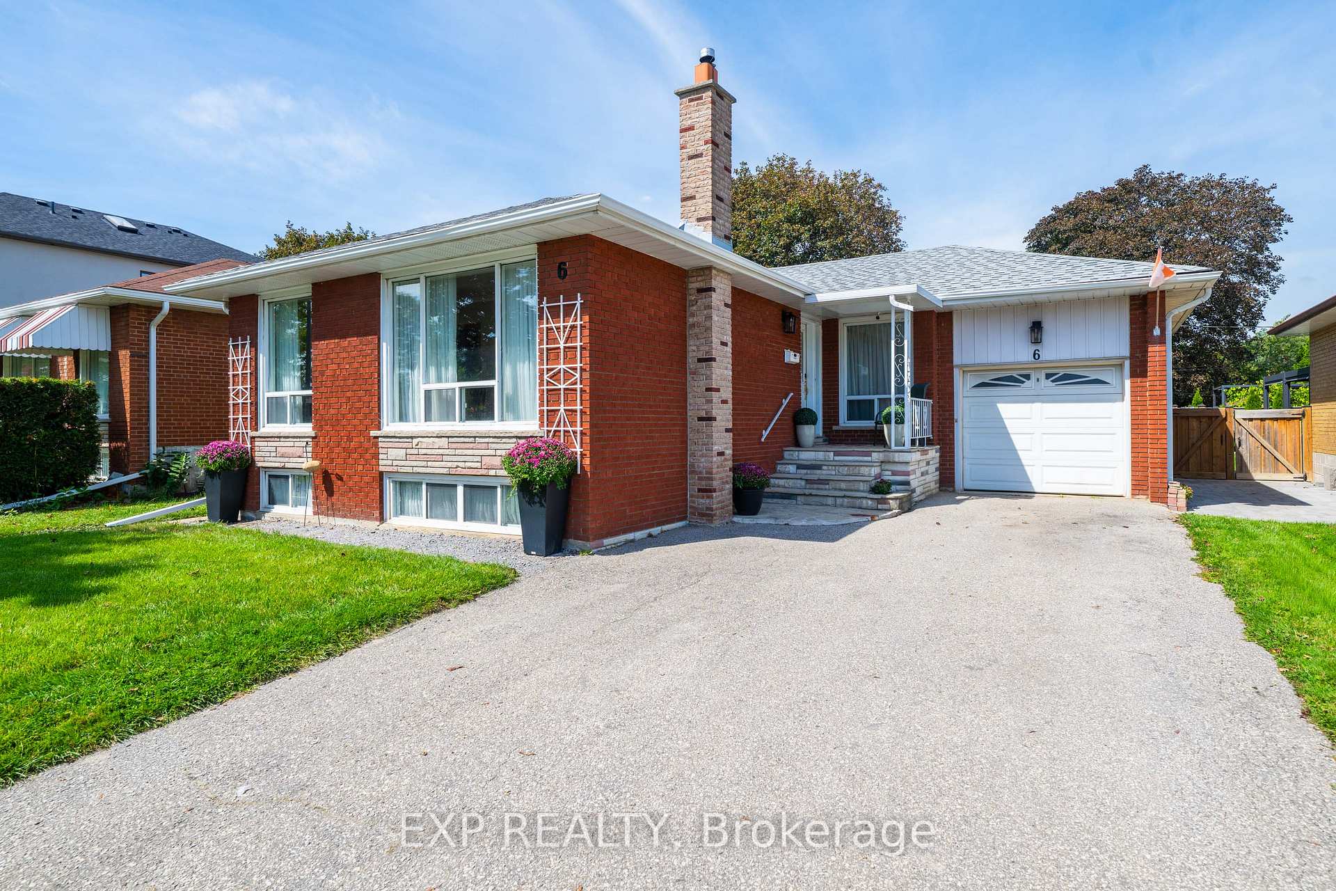 6 Jardine Place, Toronto, ON M9R 2B9