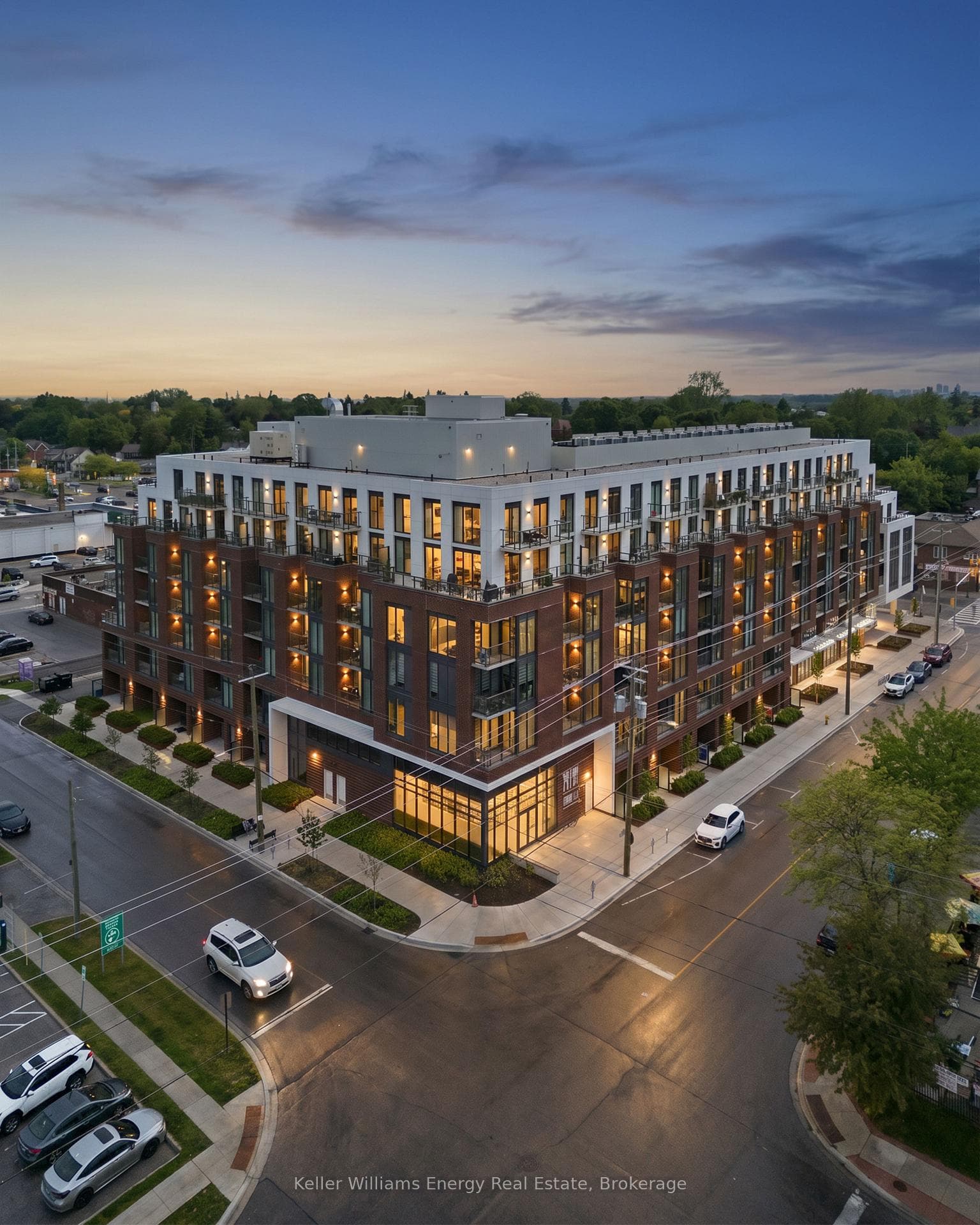 201 Brock Street S 417, Whitby, ON L1N 0P8