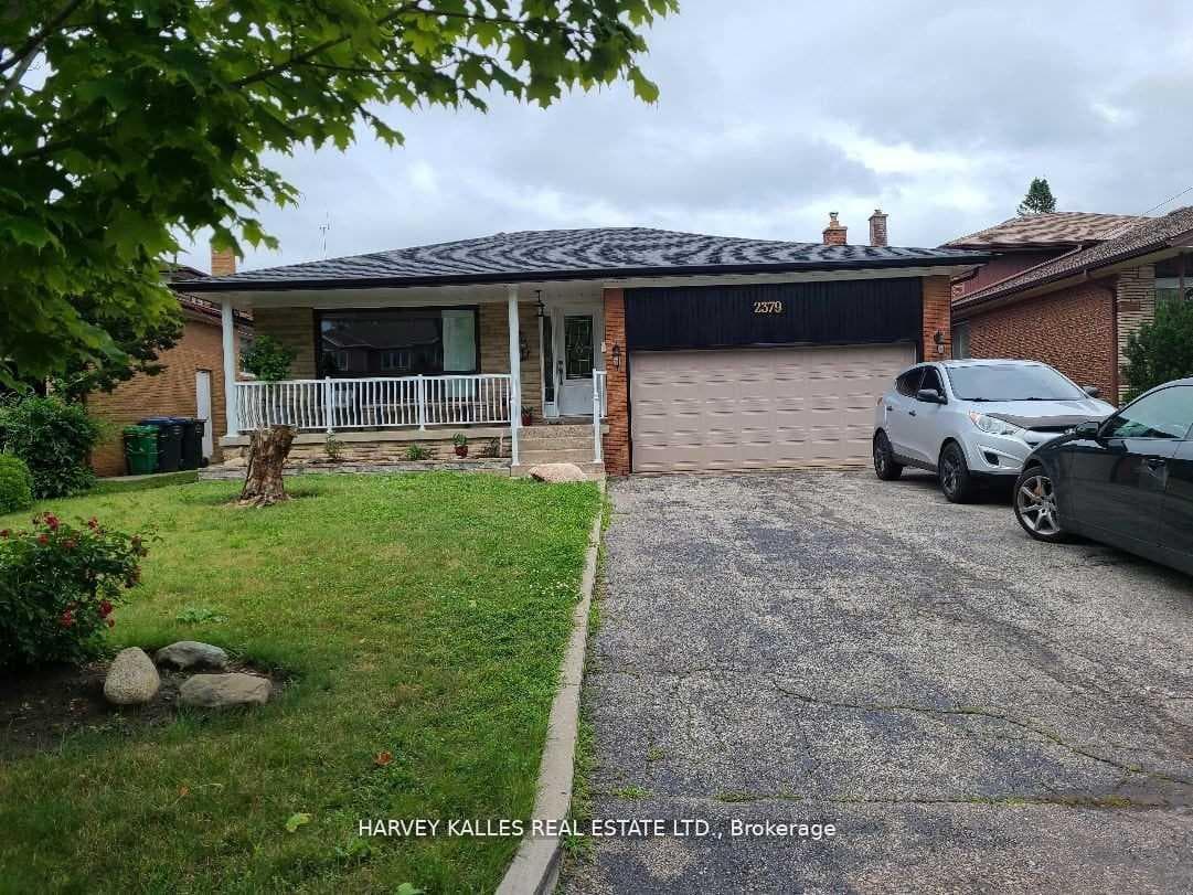 2379 Hensall Street, Mississauga, ON L5A 2T1