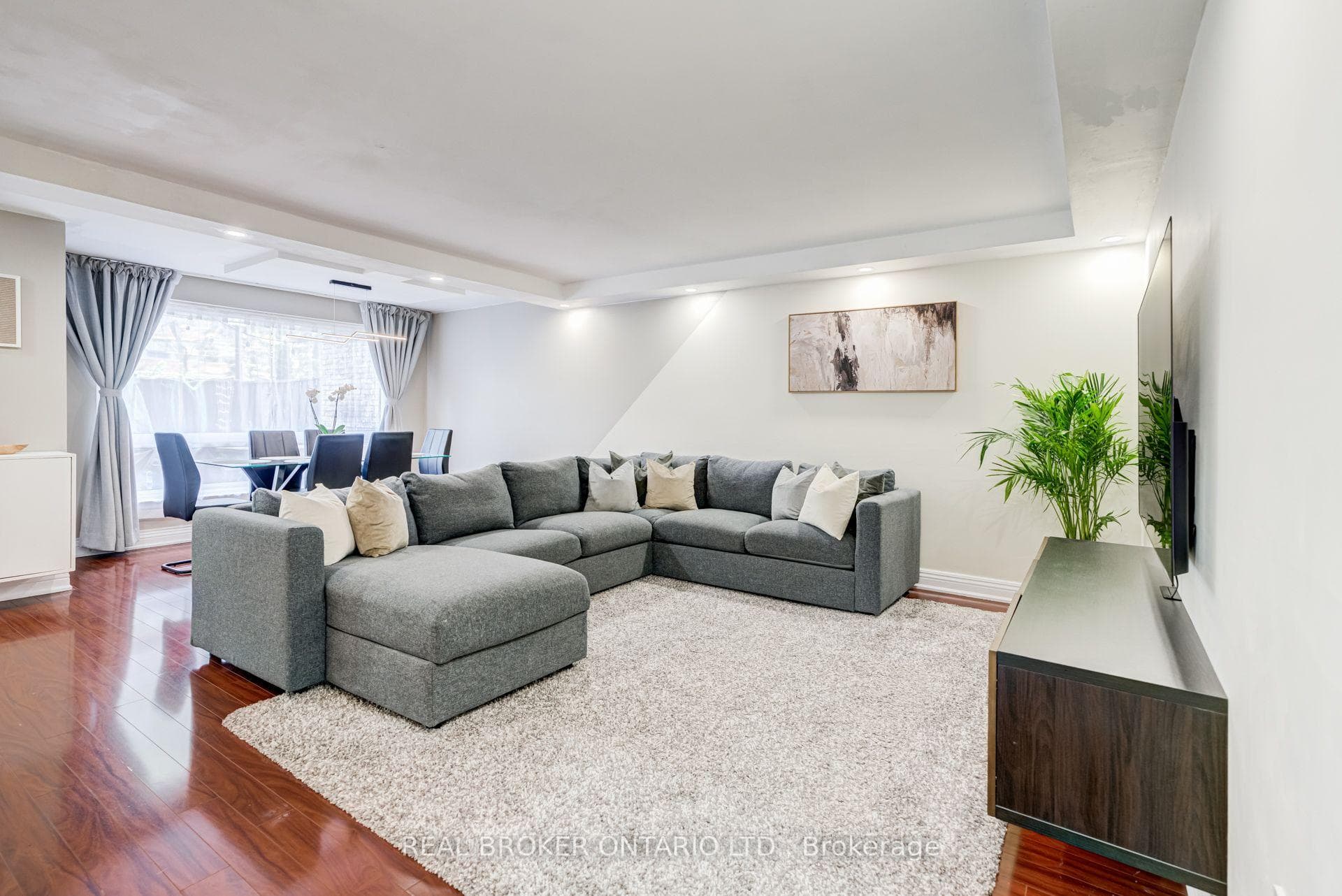 130 Ling Road 62, Toronto, ON M1E 4V9