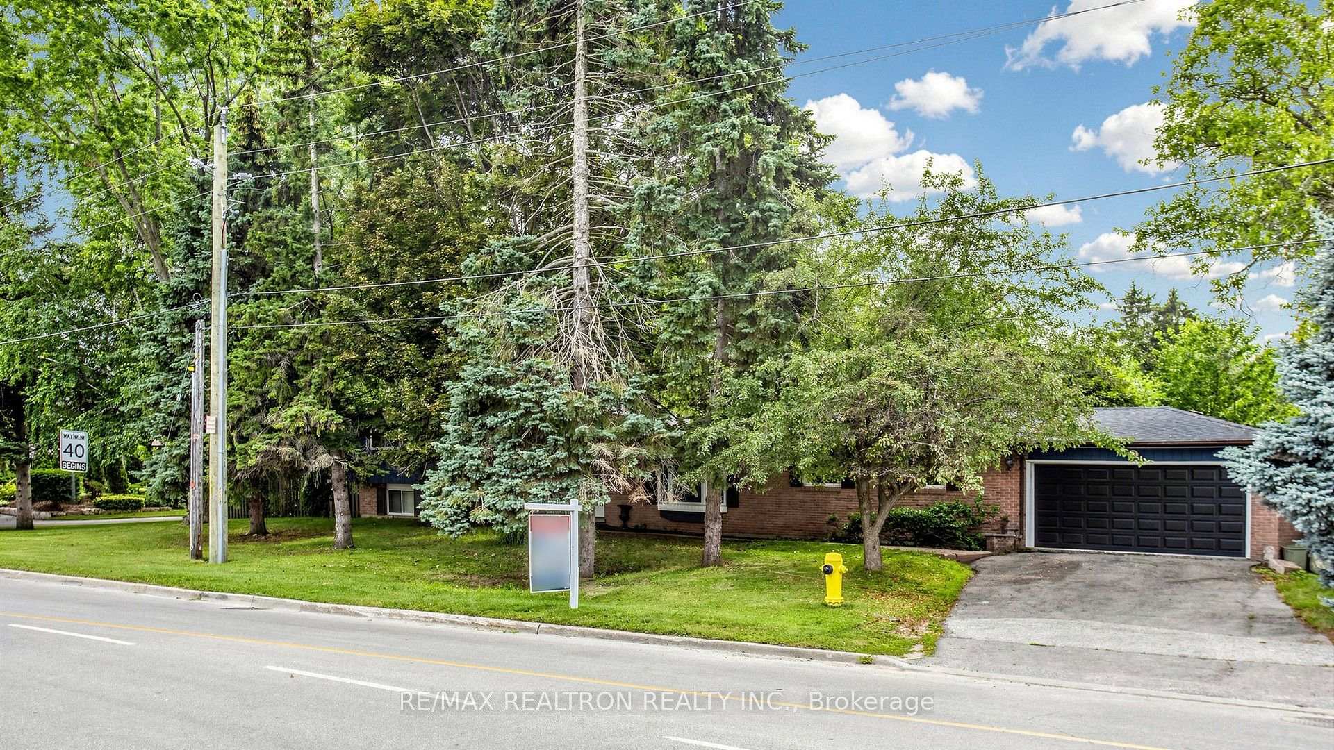 10 Rotherglen Road S, Ajax, ON L1S 6L6