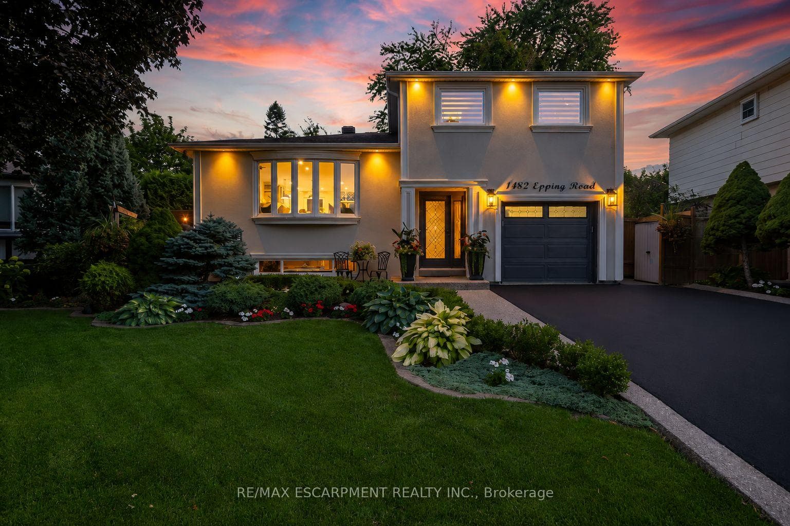 1482 Epping Road, Burlington, ON L7M 1P4