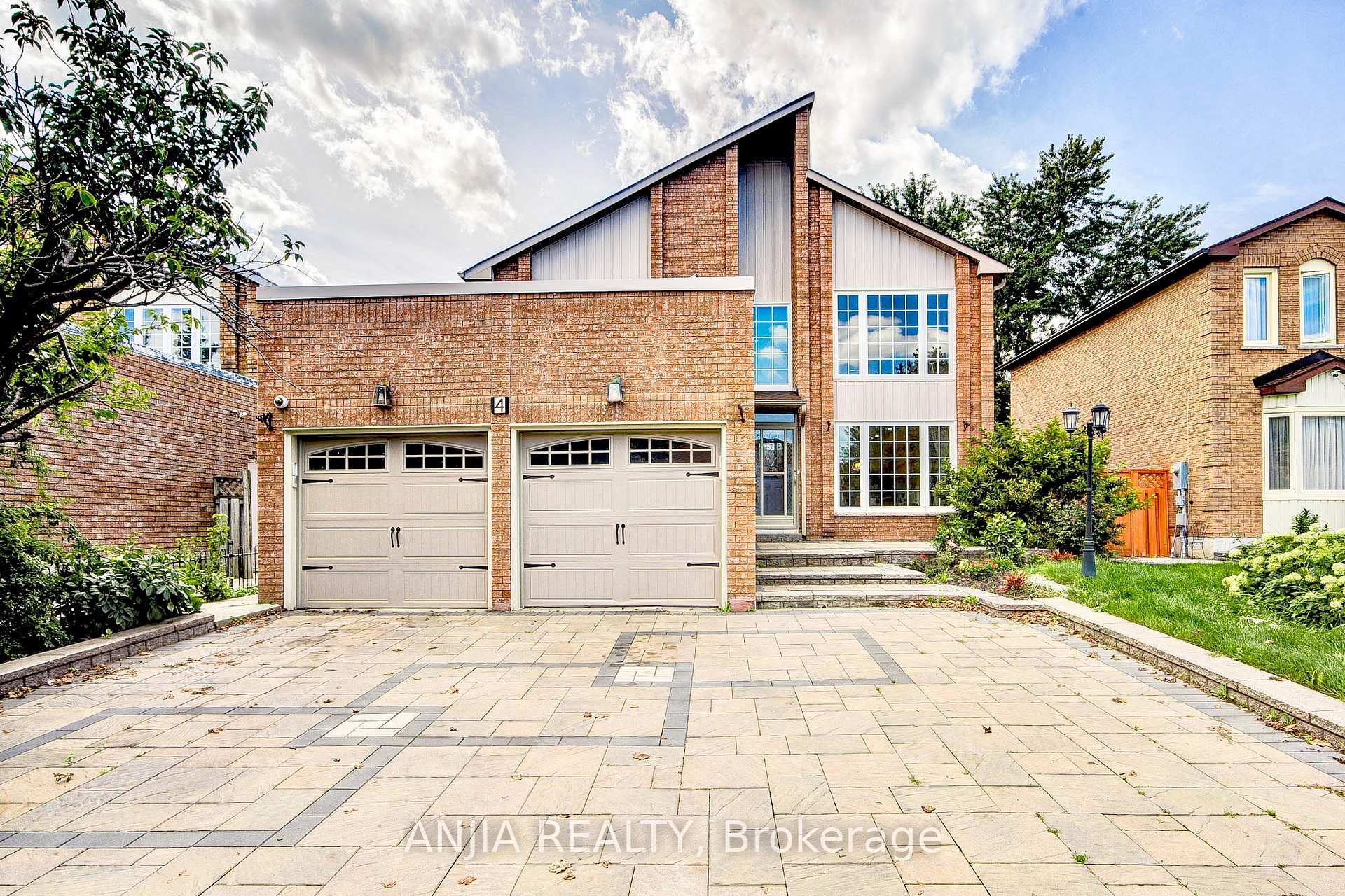 4 Townley Avenue, Markham, ON L3S 1C9