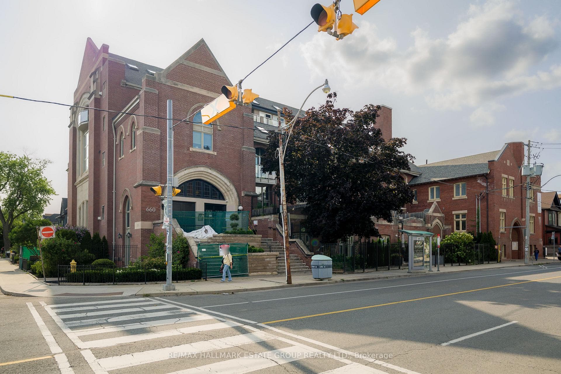 660 Pape Avenue 106, Toronto, ON M4K 3S5