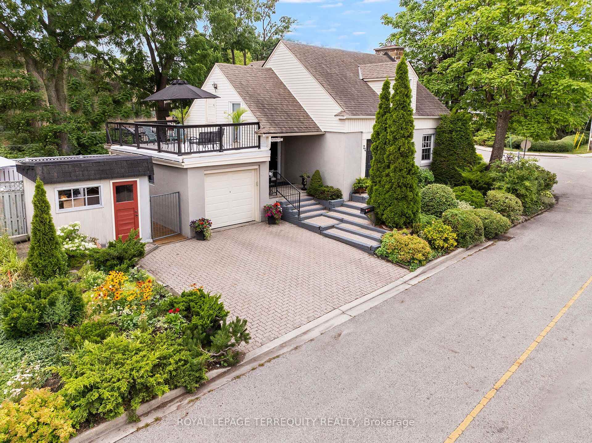 24 Rectory Road, Toronto, ON M9N 1P9