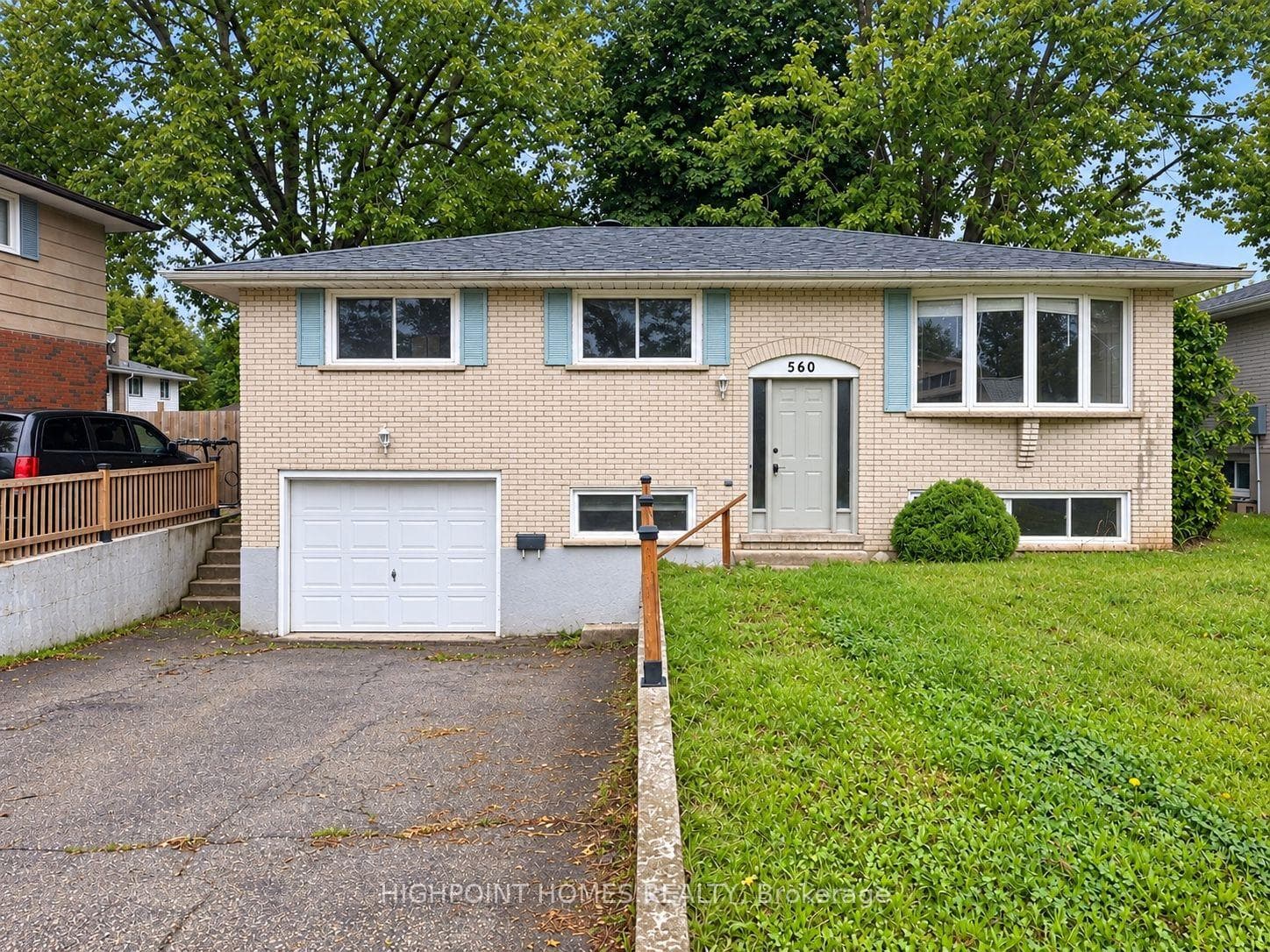 560 Glen Forrest Boulevard, Waterloo, ON N2L 4J2