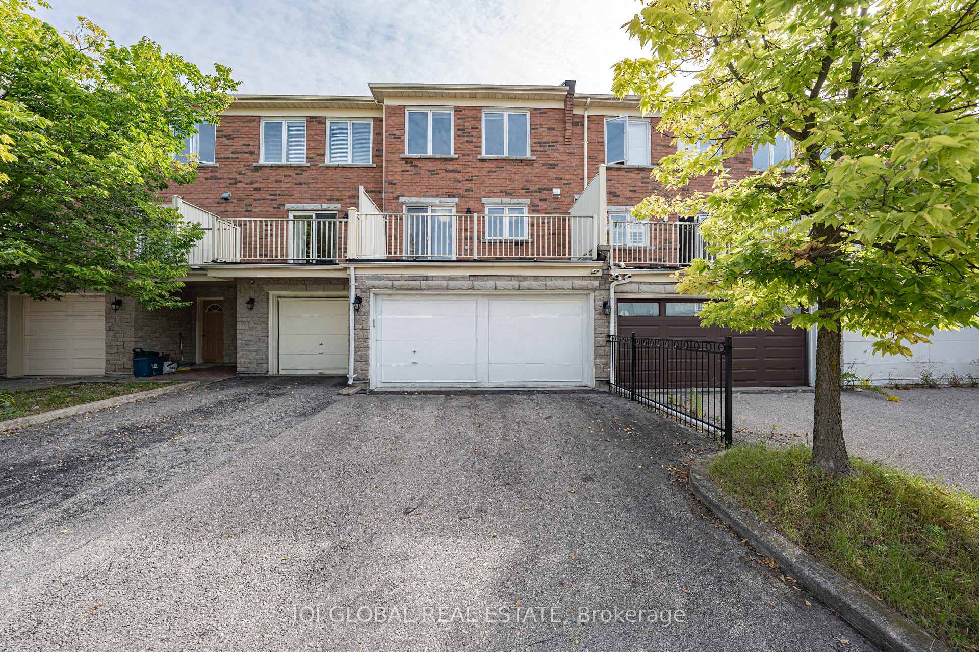 30 Pond Drive, Markham, ON L3T 7V3