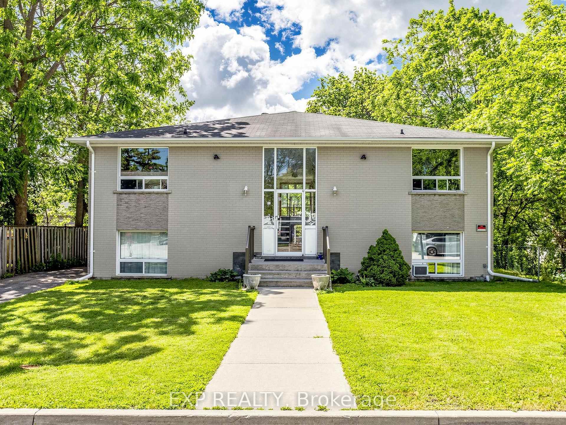 89 Donald Street, Barrie, ON L4N 1E6
