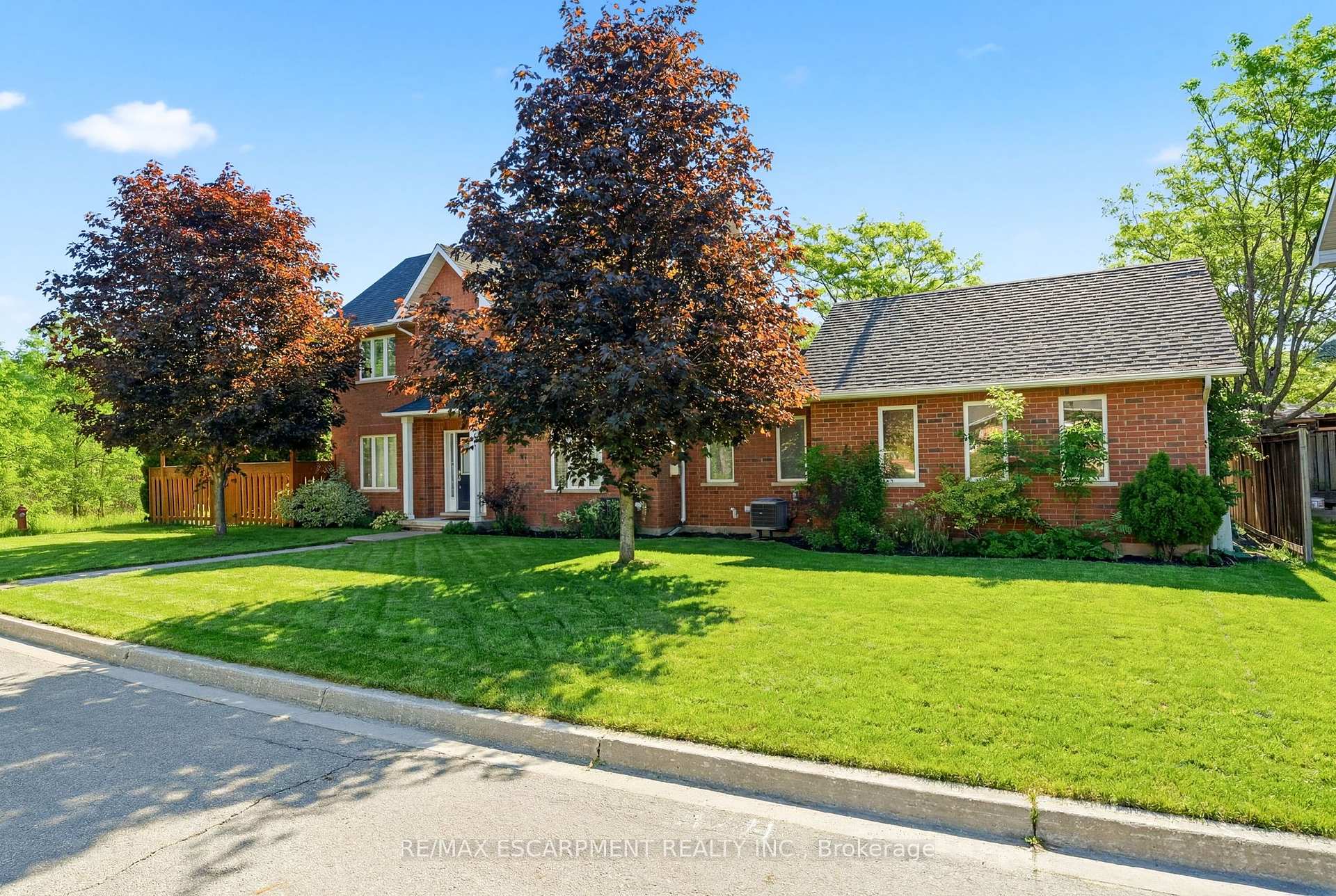1745 Creek Way 7, Burlington, ON L7L 7E1