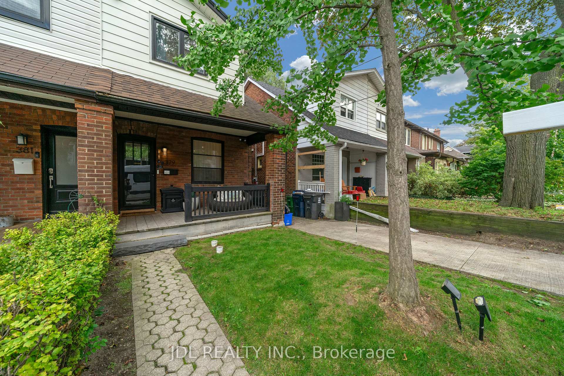 379 Scarborough Road, Toronto, ON M4E 3N1